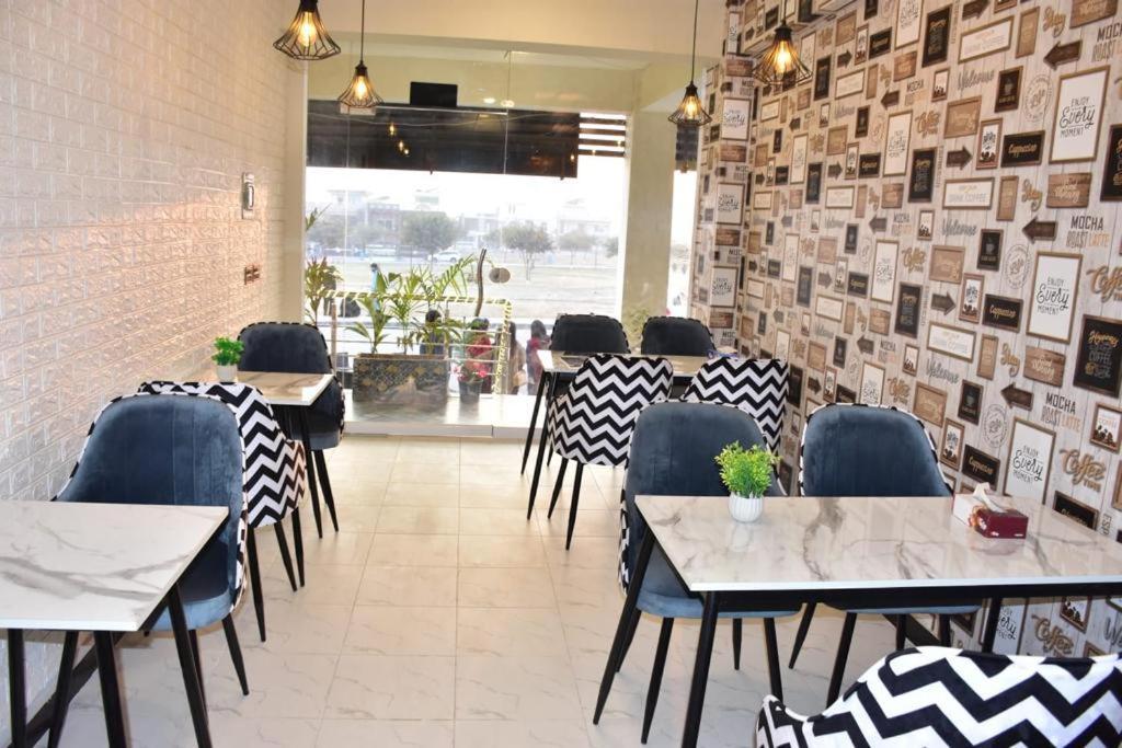 Motorway Majesty Suites Islamabad - Near Islamabad International Airport And Motorway ภายนอก รูปภาพ