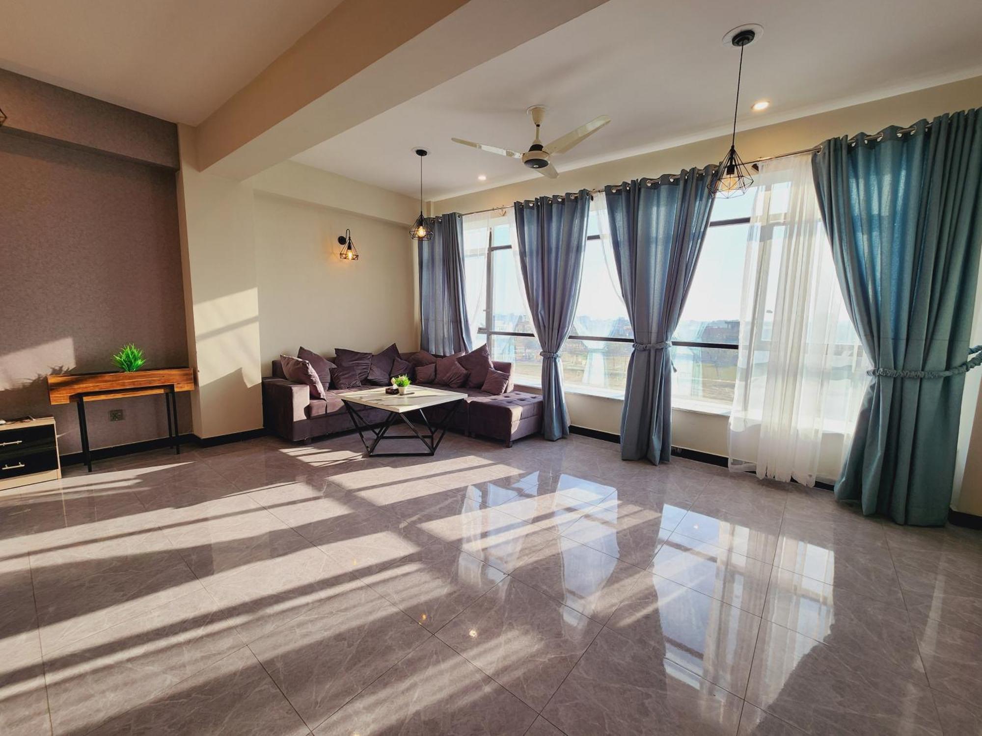 Motorway Majesty Suites Islamabad - Near Islamabad International Airport And Motorway ภายนอก รูปภาพ