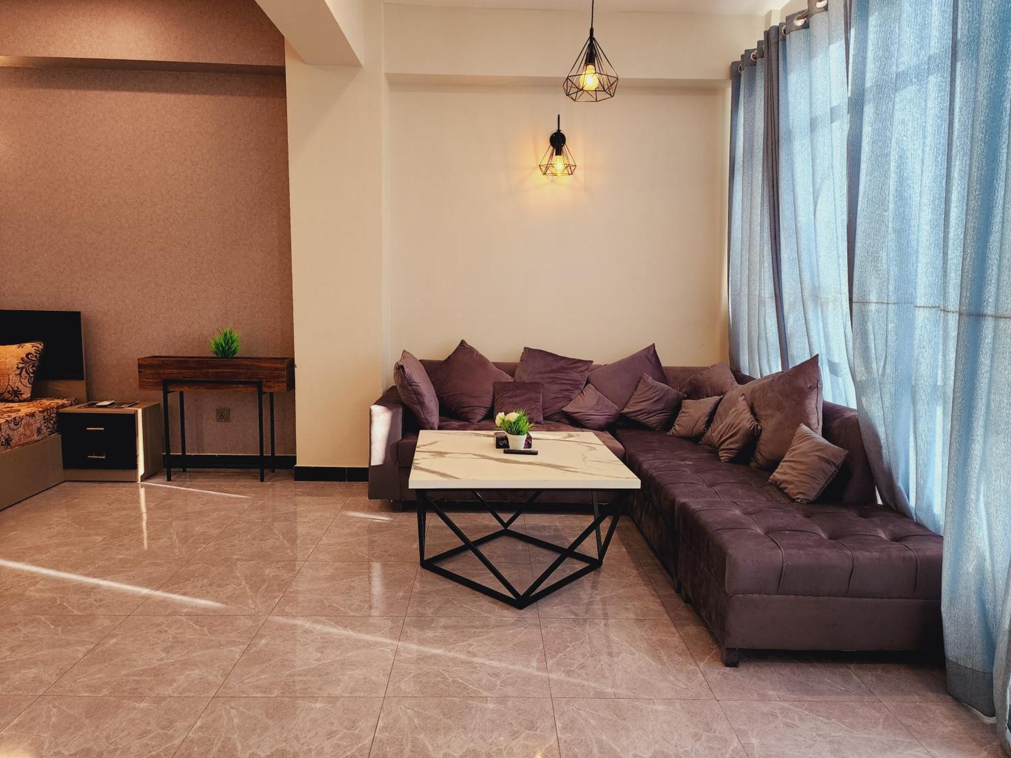 Motorway Majesty Suites Islamabad - Near Islamabad International Airport And Motorway ภายนอก รูปภาพ