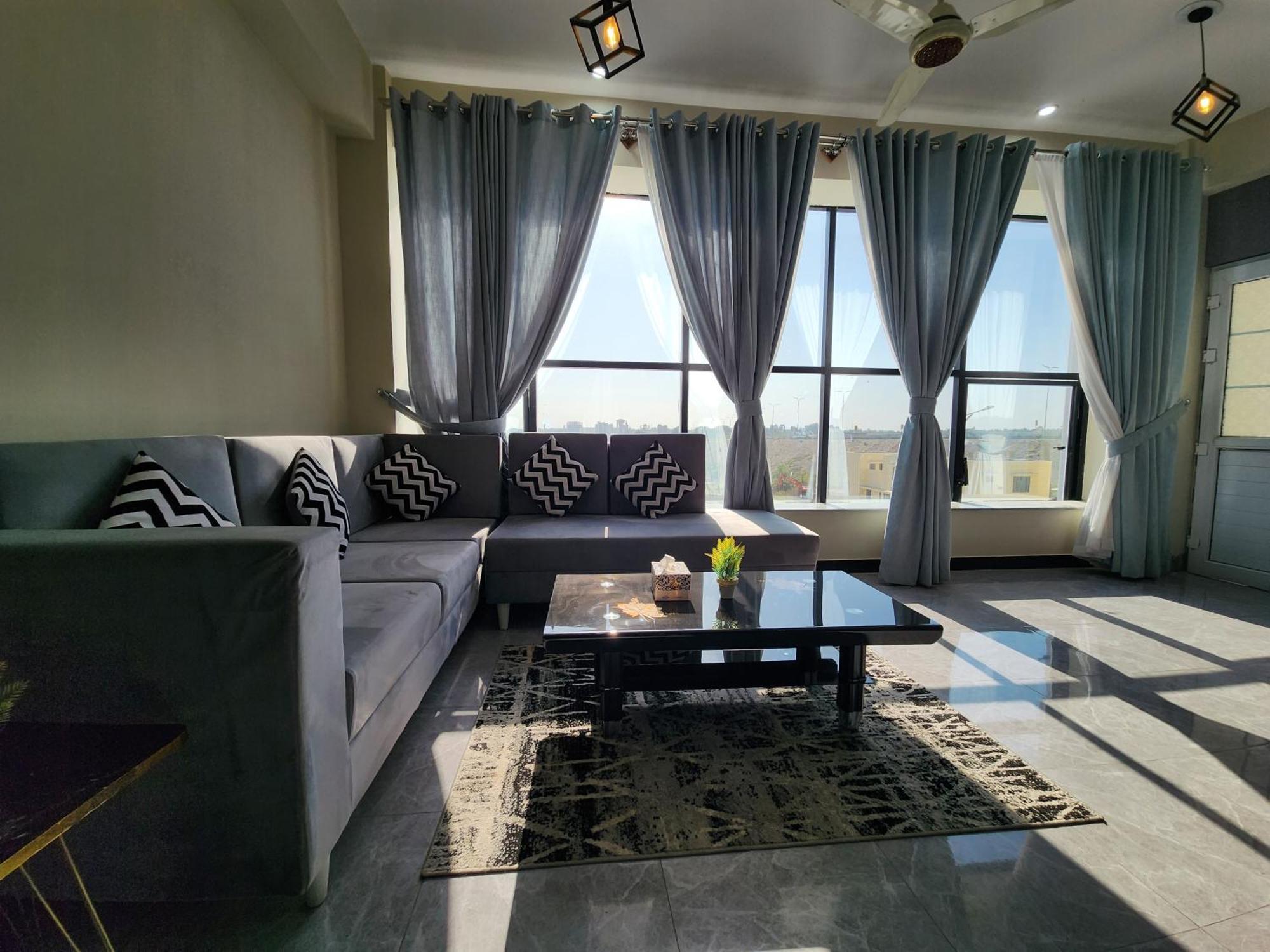 Motorway Majesty Suites Islamabad - Near Islamabad International Airport And Motorway ภายนอก รูปภาพ