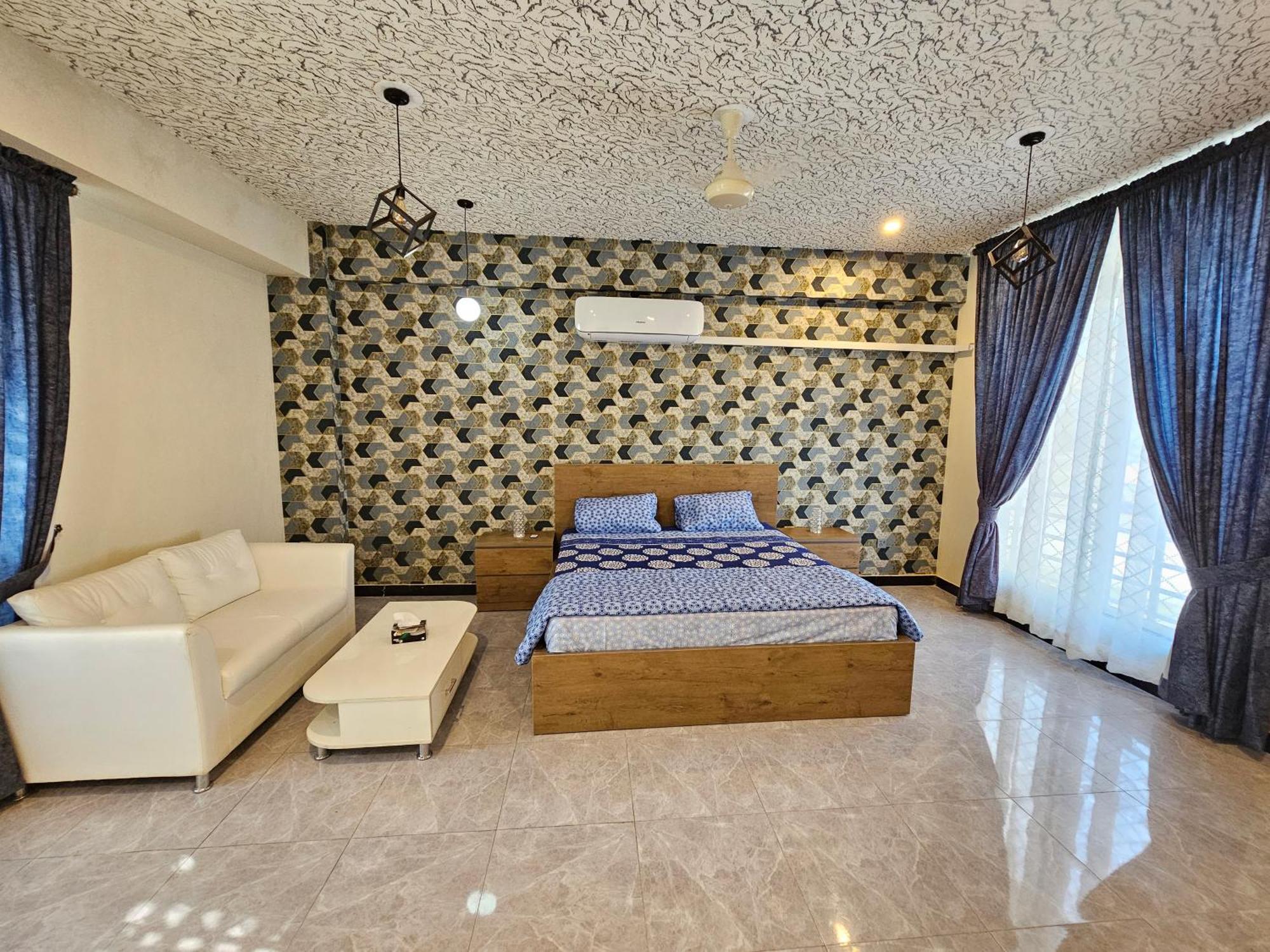 Motorway Majesty Suites Islamabad - Near Islamabad International Airport And Motorway ภายนอก รูปภาพ